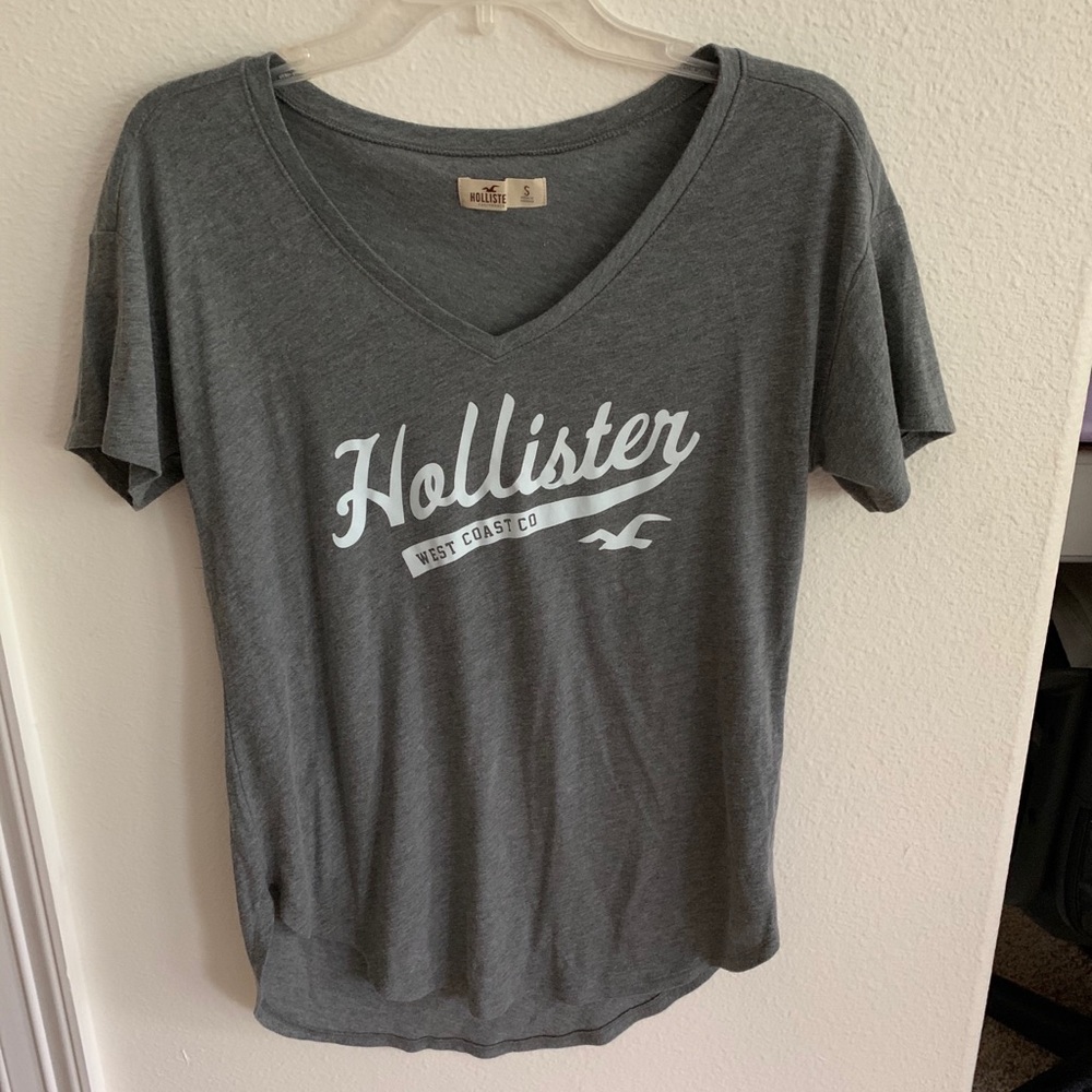 Grey hollister logo shirt